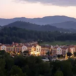 Marriott La Sella Golf & فندق
